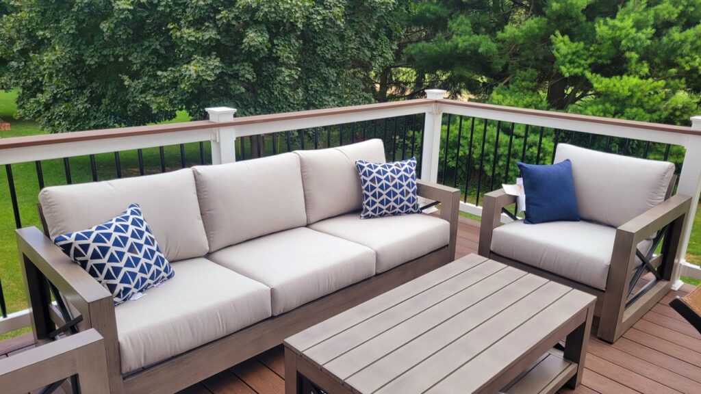Wolfe - Superior 400 series railing with York balusters, Wolf lighting, Fiberon Espresso decking