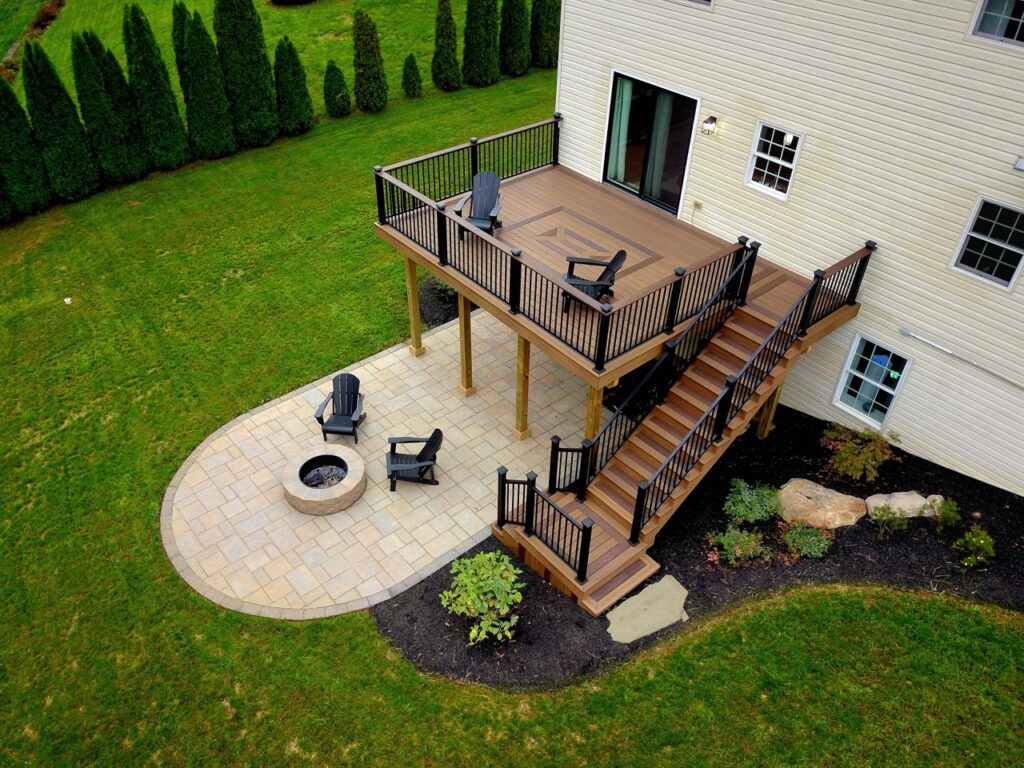 Fiberon Decking & Placid Lighting