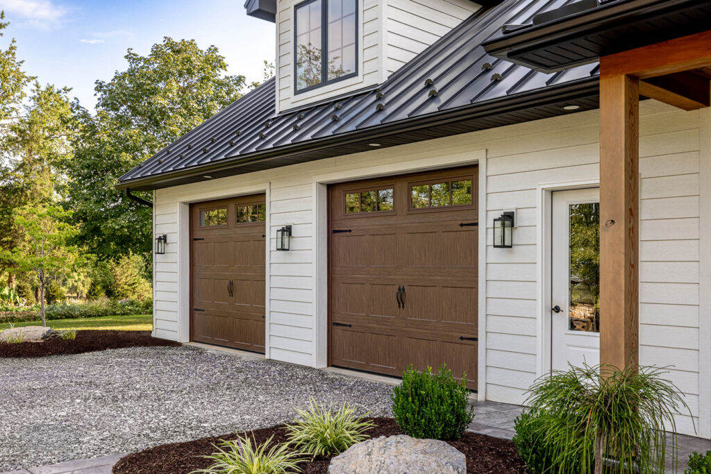 Hoover - ABSeam Roof + Board & Batten